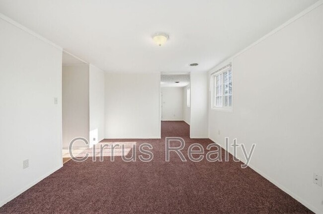 Building Photo - 1924 Zinzer Rd