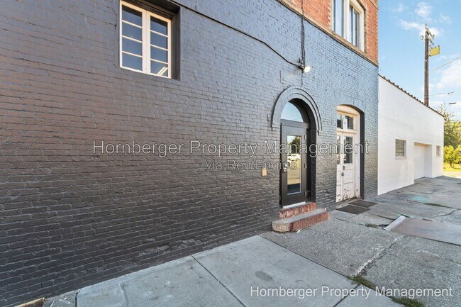Building Photo - 7 S Pittsburg St