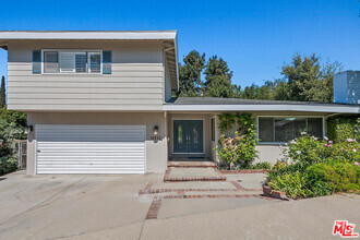 Building Photo - 11555 Duque Dr