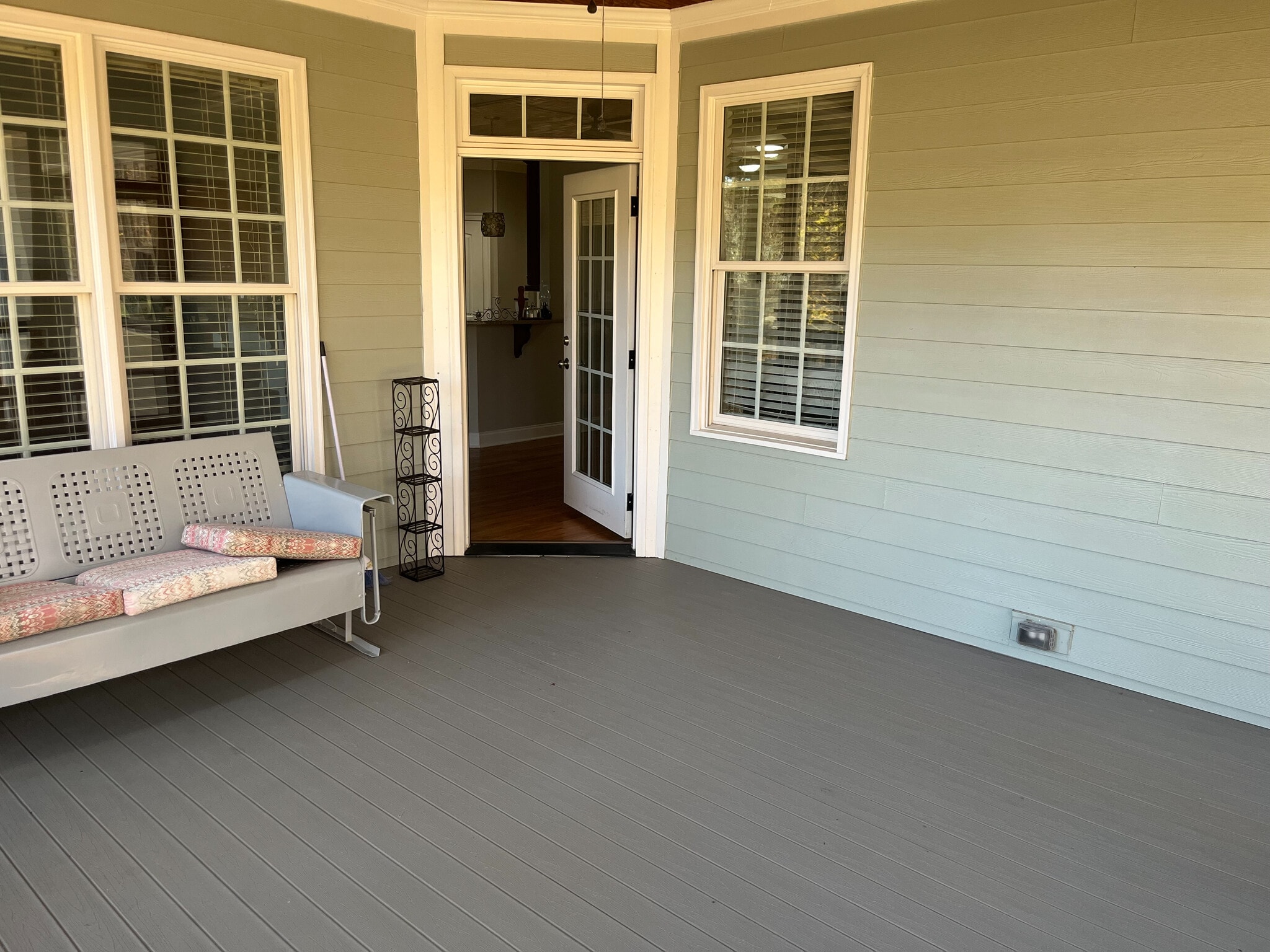 Building Photo - Room in House on Ray Rd