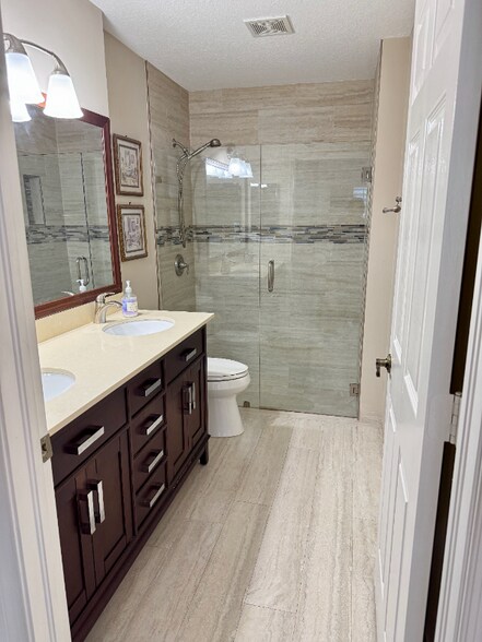 Building Photo - 209 Preserve Ct