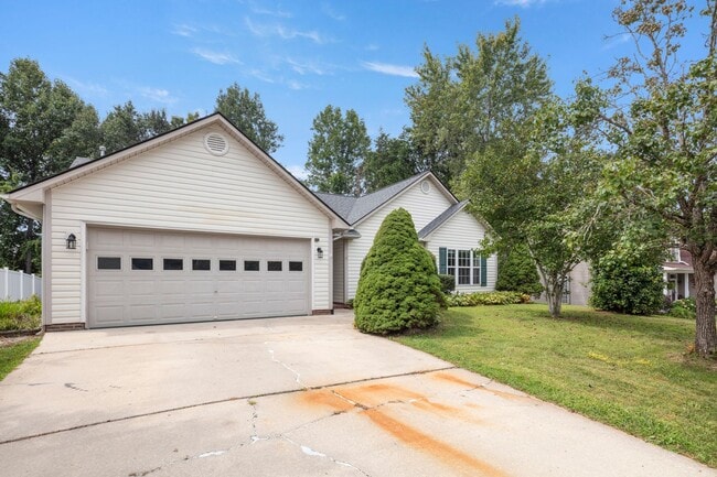 Building Photo - 375 Glensprings Dr