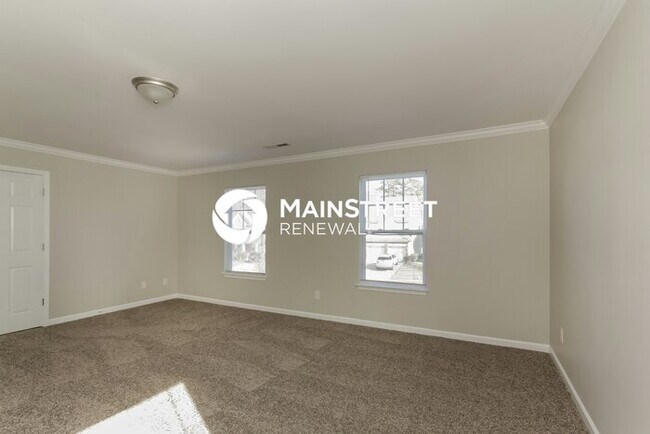 Building Photo - 3 Bedroom Pet-Friendly Home in CHARLOTTE, NC with Main Street Renewal