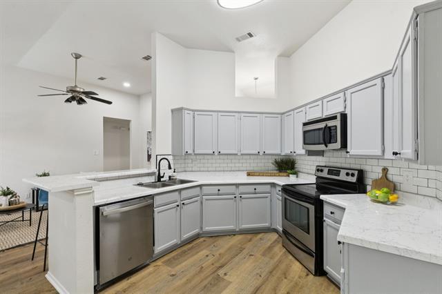 Building Photo - 1534 Haven Pl