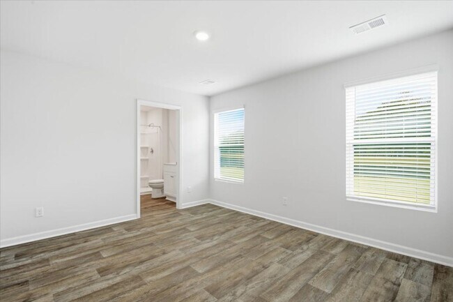 Building Photo - 23 Cedar Creek Ln