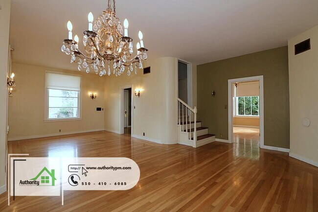 Building Photo - 1804 Chestnut St