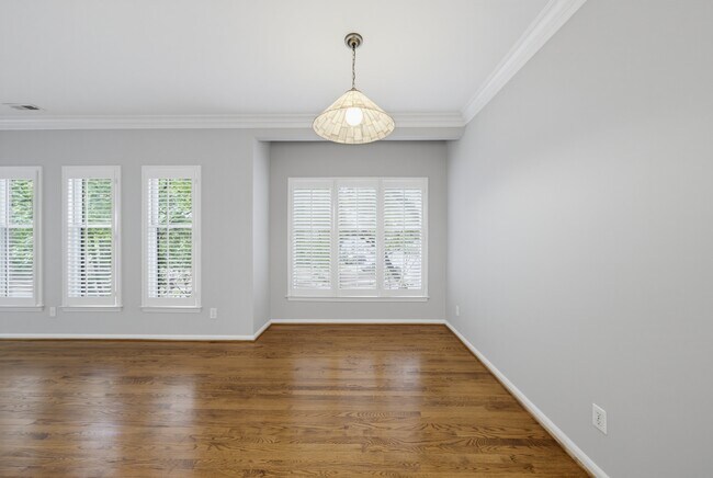 Building Photo - 761 Bishops Park Dr