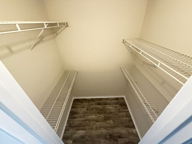Building Photo - PRICE DROP! Orlando: 2BD/ 2BA - A Bright, Comfortable Home Designed for Everyday Living! WASHER &...