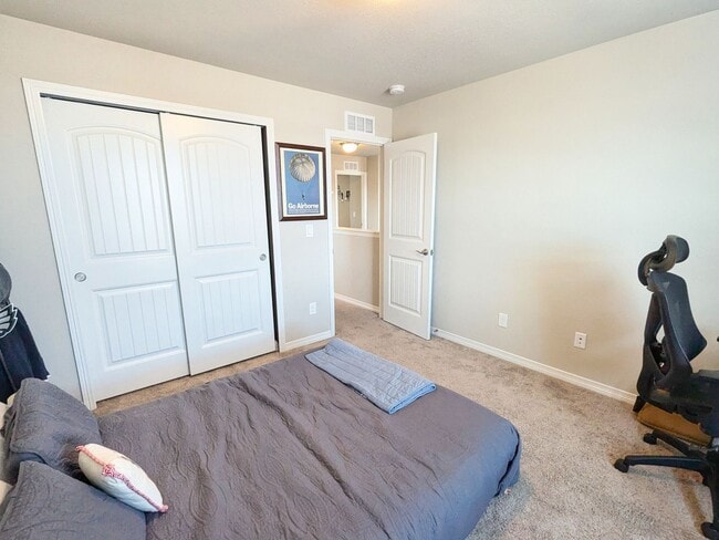 Building Photo - Gorgeous 4 Bedroom 2.5 Bath Home in Bradley Ranch