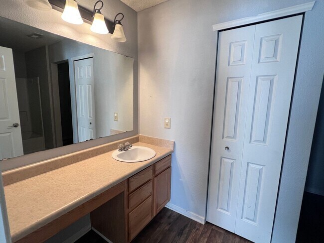 Building Photo - 2726 Chilton Dr