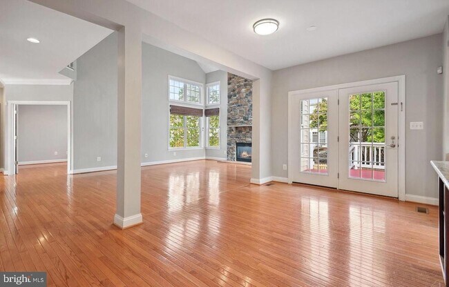 Building Photo - 43708 Red House Dr