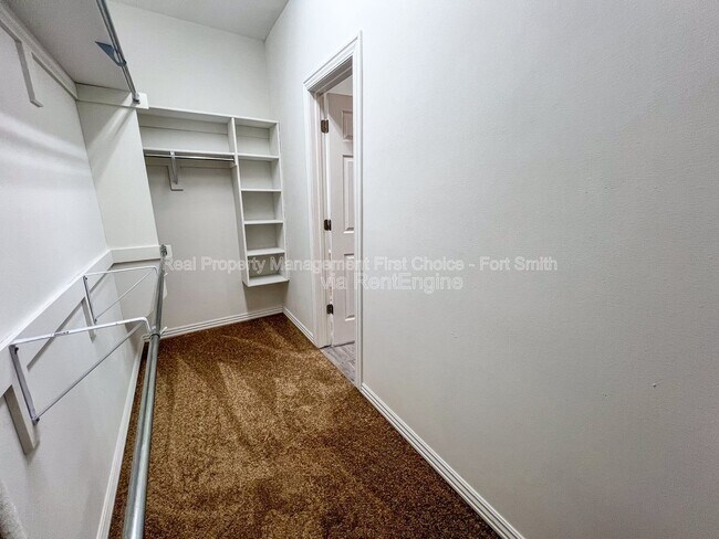 Building Photo - 6705 MARIBETTE RD