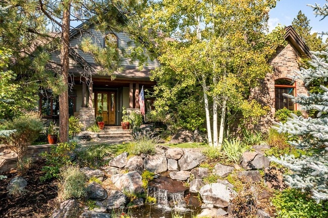 Building Photo - Westside custom home with high end craftsm...