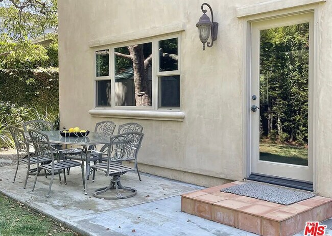 Building Photo - 3250 Midvale Ave