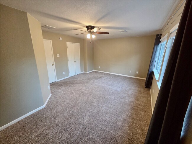 Building Photo - 2515 Braley Park Ln