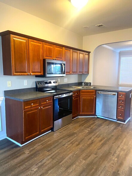 Building Photo - 2291 Ridgemont Dr