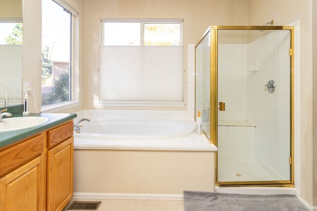 Building Photo - Peaceful University Park Home with Mountain Views!!