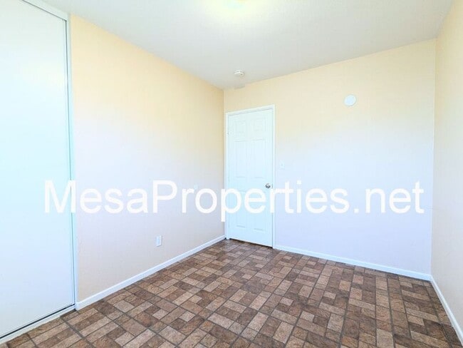 Building Photo - 16457 Yucca Ave