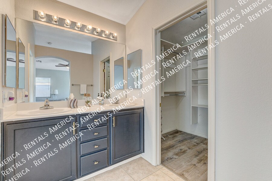 Building Photo - 9112 Watermelon Seed Ave