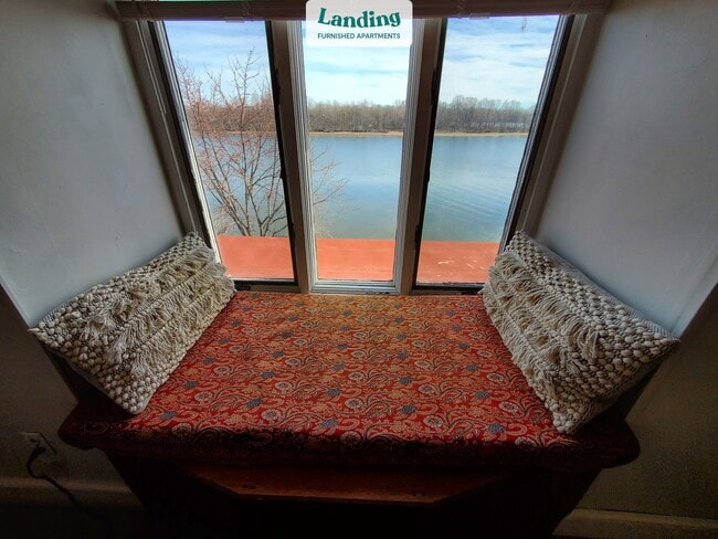 Building Photo - 502 Radcliffe St