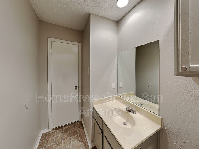 Building Photo - 9739 Hidden Brook