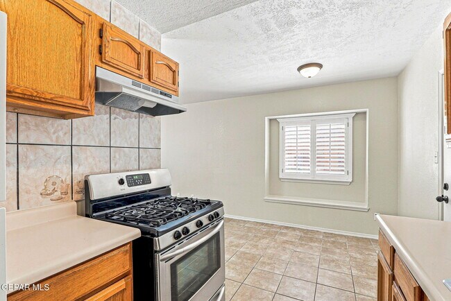 Building Photo - 11859 Urbici Soler Dr