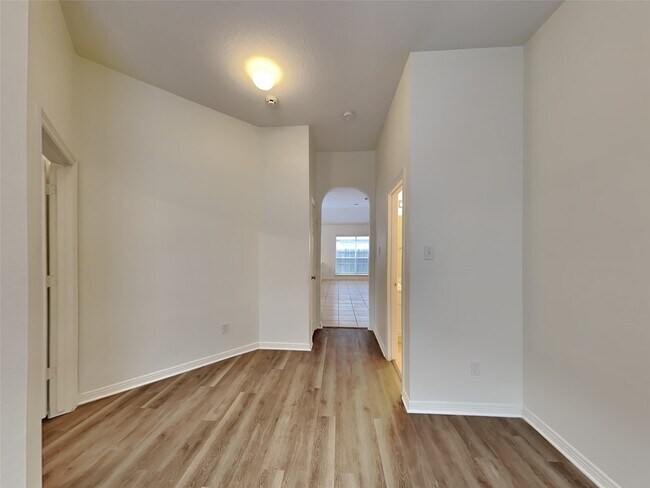 Building Photo - 6170 Galloway Ln