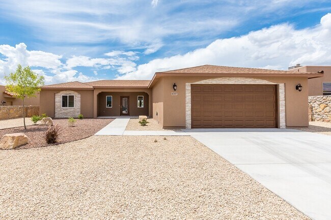 Building Photo - 4507 Mesa Central Dr