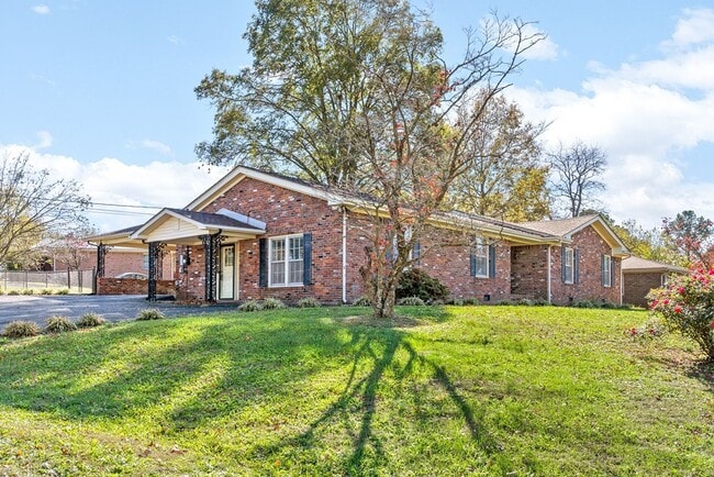 Building Photo - 329 Donna Dr