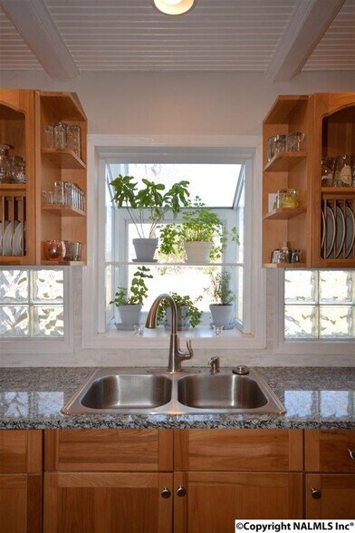 Building Photo - 109 Daffodil Cir