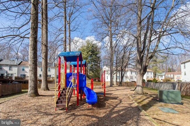 Building Photo - 4428 Holly Ave