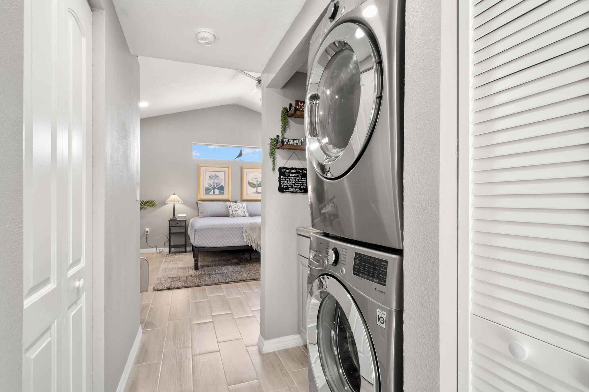 Building Photo - 3950 1st Ave N