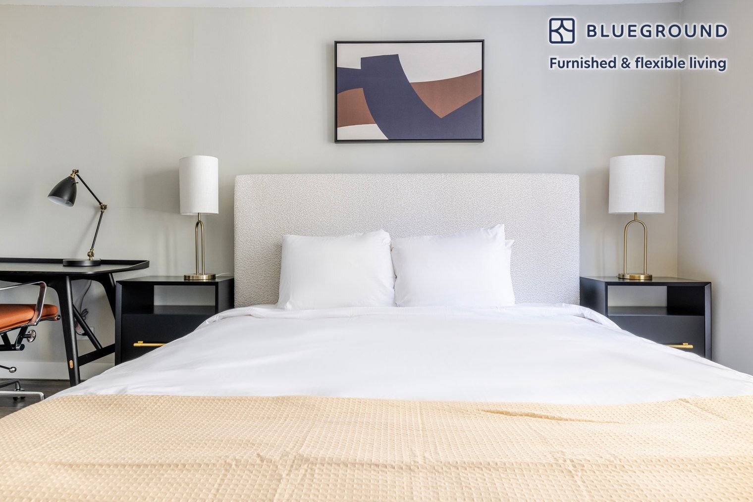 Building Photo - 1 E Delaware Pl