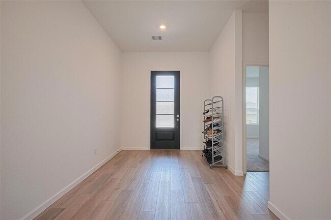 Building Photo - 2430 Dewford Fls Dr