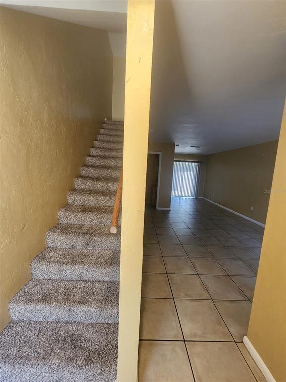 Building Photo - 702 SW 70th Terrace