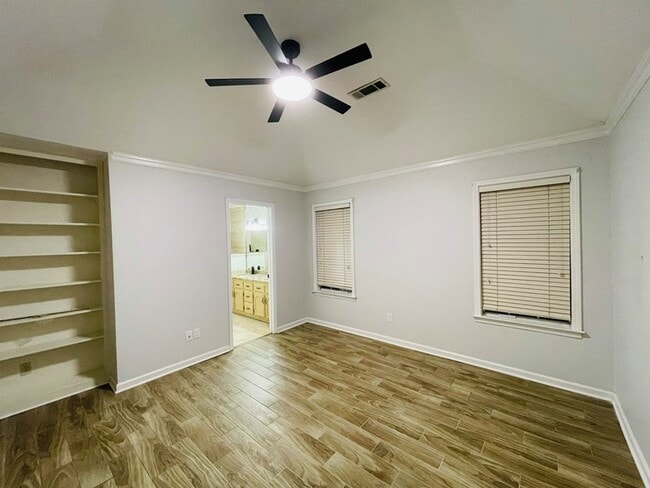 Building Photo - 2256 Lake Springs Ln