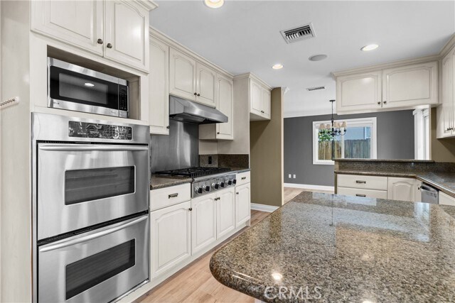 Building Photo - 28605 Quailhill Dr