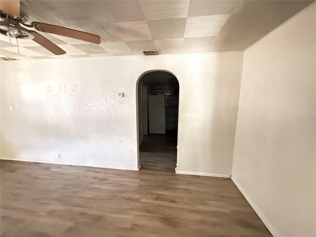 Building Photo - 1117 N Brack St