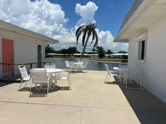 Building Photo - 371 Circlewood Dr