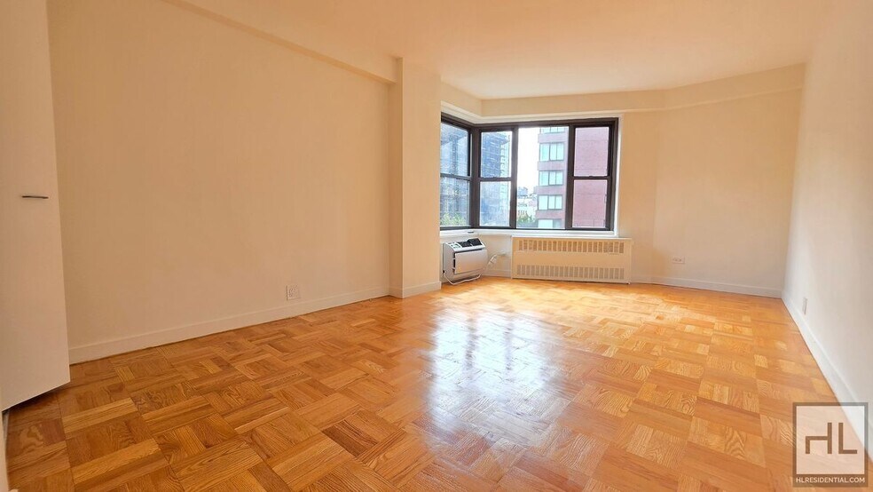 Building Photo - Sunlit 11th-Floor 1-Bed with Sweeping City Views by Union Square