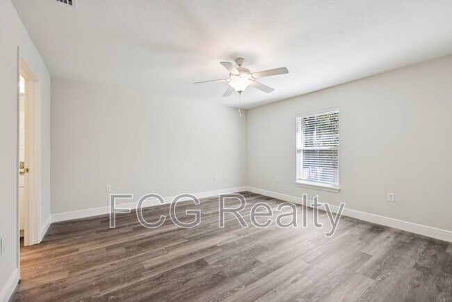 Building Photo - 10687 N Adler Dr