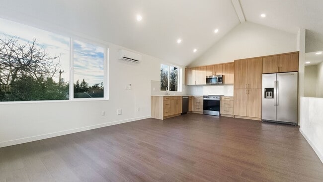 Building Photo - Brand New 3BR Home with Territorial Views