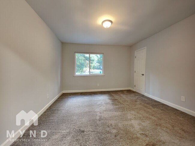 Building Photo - 6489 Parton Ct