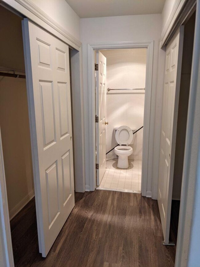 Building Photo - 3 bedroom in San Francisco CA 94117