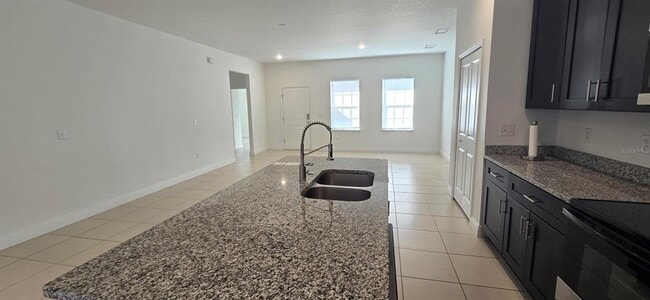 Building Photo - 405 Marion Oaks Ln