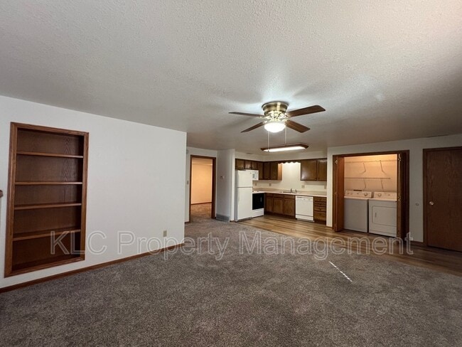 Building Photo - 523 S 11th St