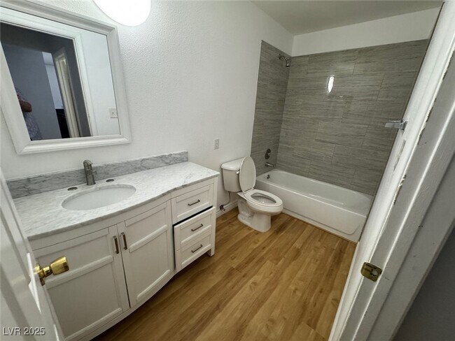 Building Photo - 6429 W Birchcrest Ct