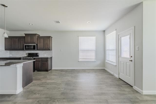 Building Photo - 1343 Fox Hollow Rd