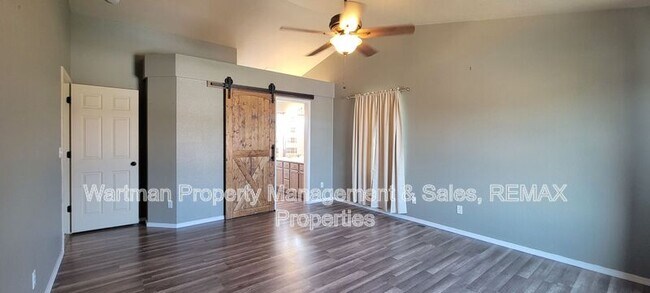 Building Photo - 3241 Viero Dr