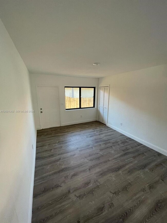 Building Photo - 7360 SW 21st St